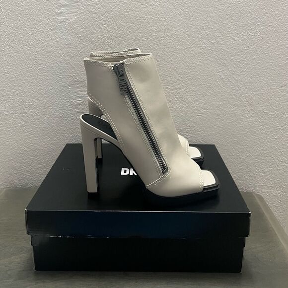 NEW DKNY Malia Square Toe Slingback Shooties Women Sz 9 Ivory Leather Block Heel - Picture 5 of 13